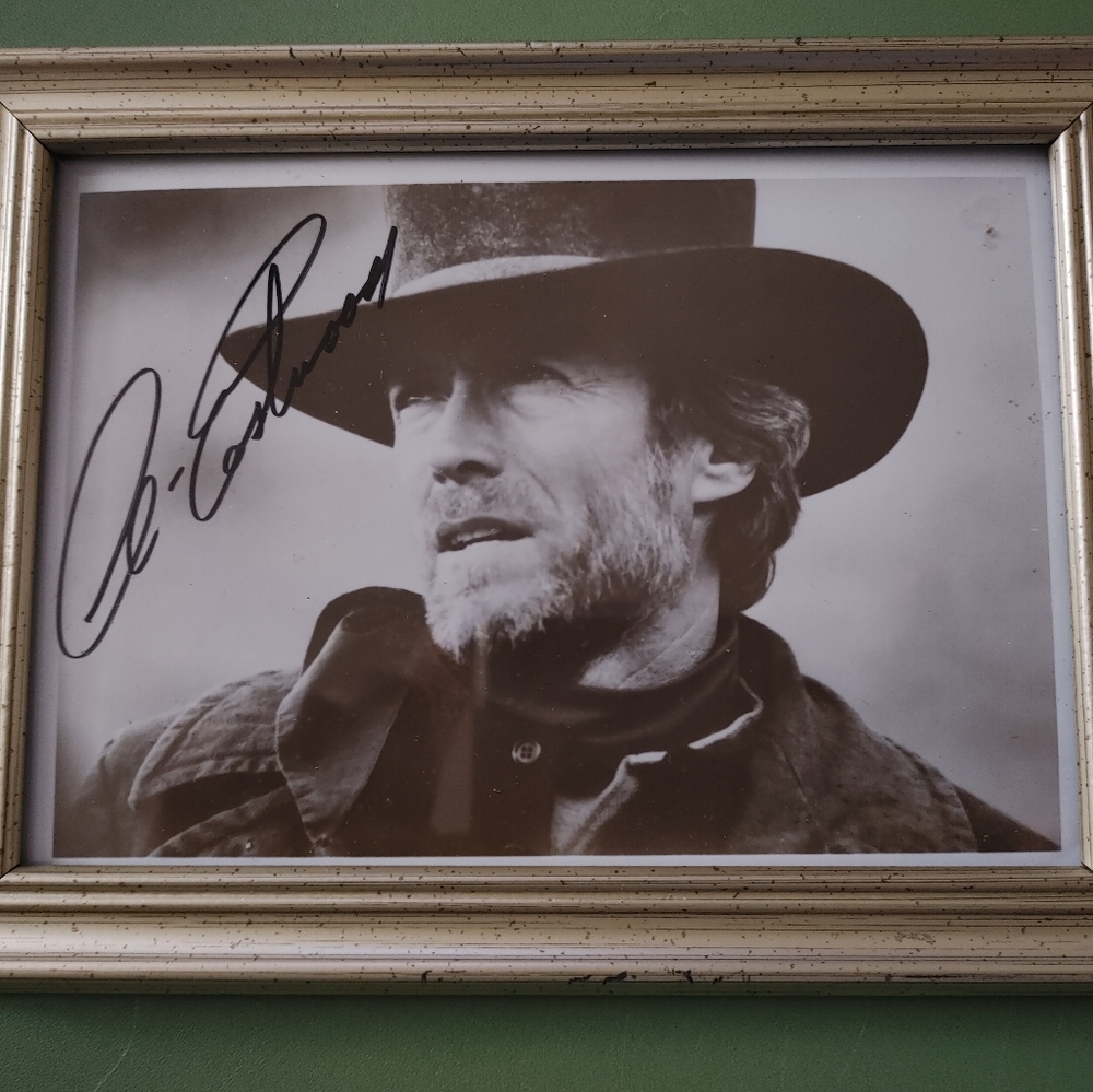 Foto hand sign by the Man Clint Eastwood